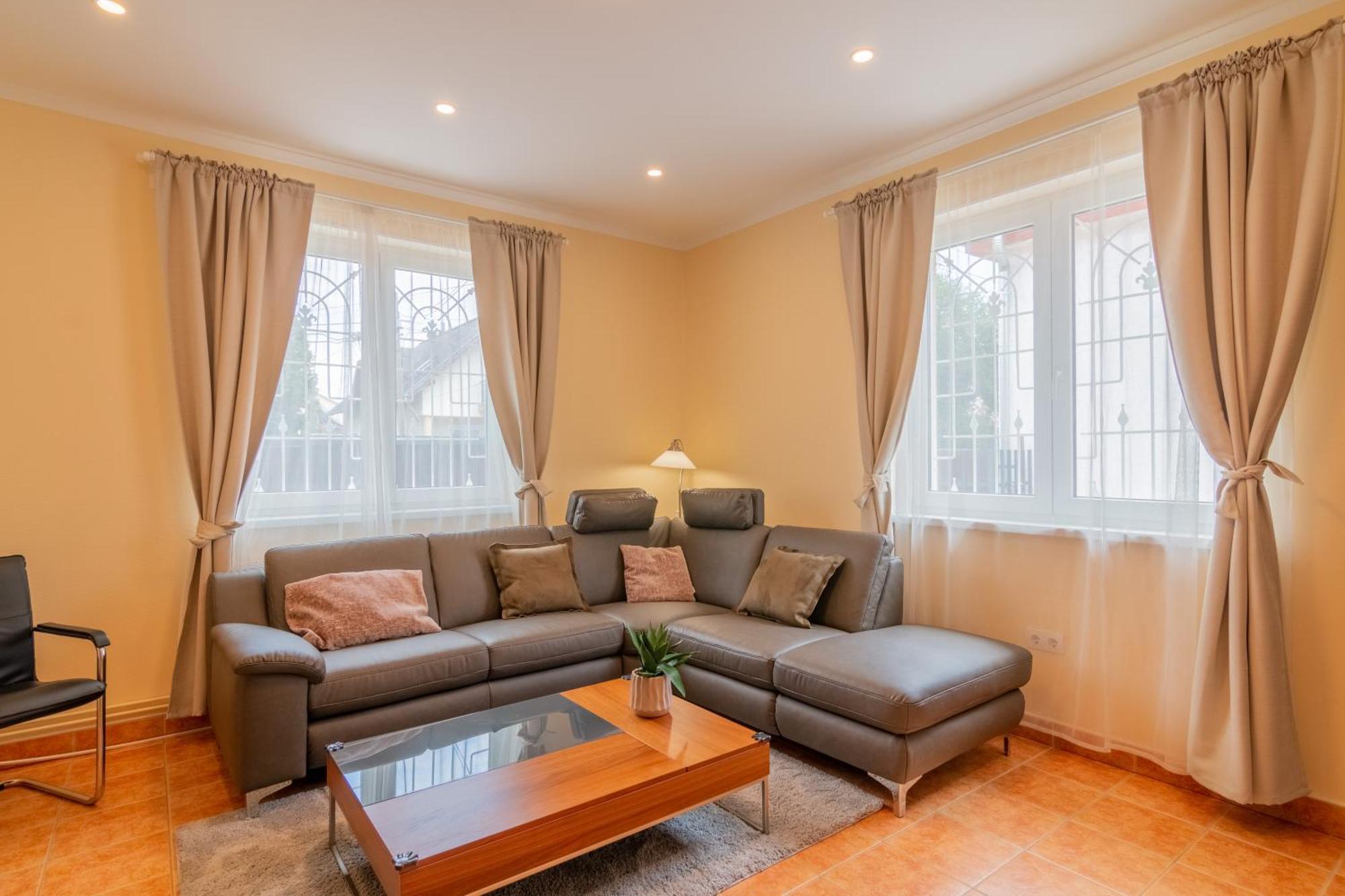D12 Apartament